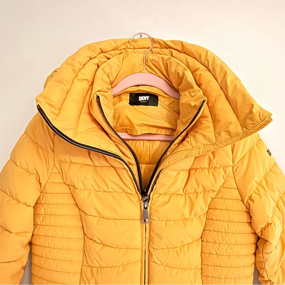 DKNY Small Mustard Quilted puffer coat. Bibbed, packable w/ bag.